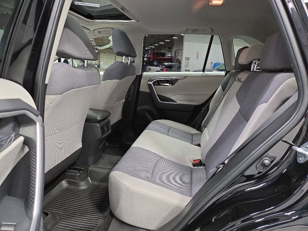 Used 2019 Toyota RAV4 XLE w/ Convenience Package AWD/4WD image 30