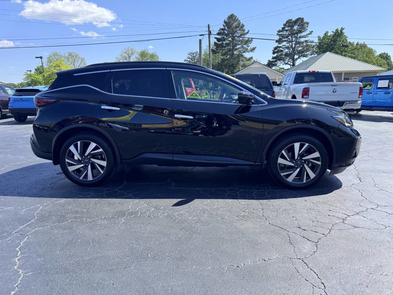 Used 2023 Nissan Murano SV w/ SV Midnight Edition Package AWD/4WD image 7