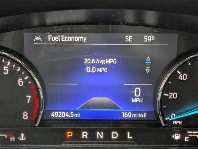 Used 2022 Ford Explorer XLT w/ Equipment Group 202A image 10