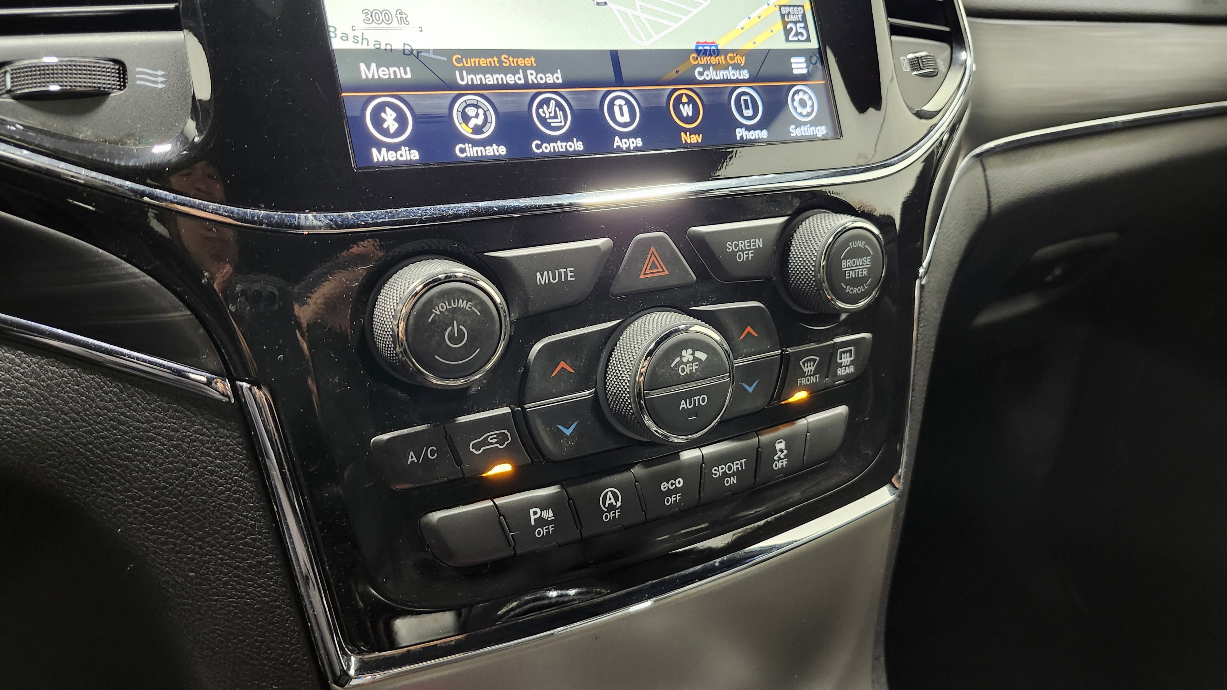 Used 2021 Jeep Grand Cherokee Limited w/ Premium Lighting Group image 36