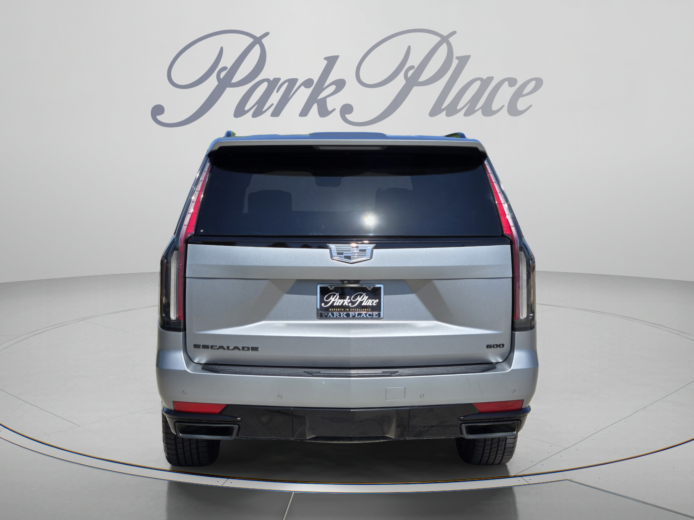 Used 2023 Cadillac Escalade ESV Sport Platinum w/ LPO, ONYX Package AWD/4WD image 4