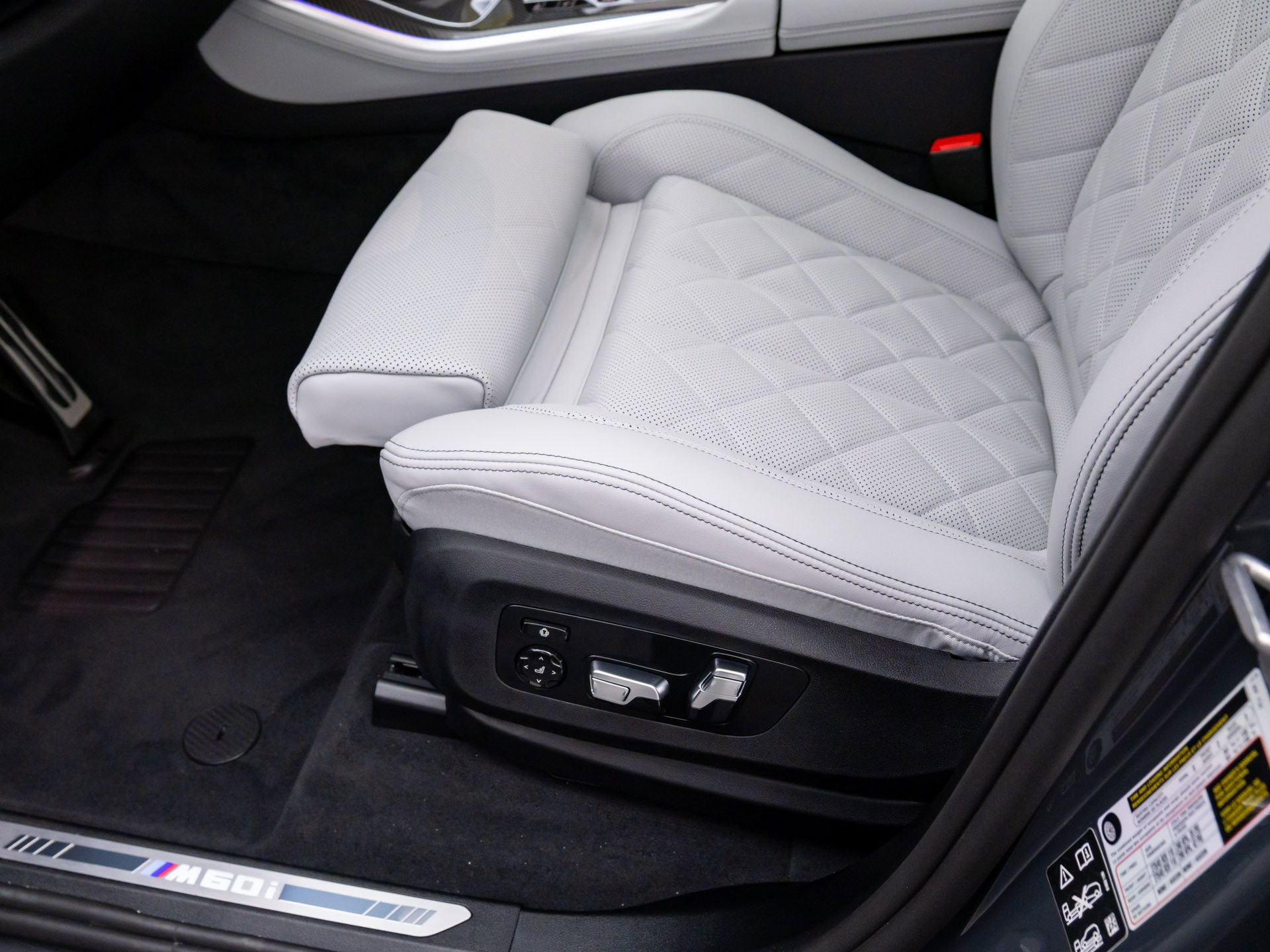 Used 2026 BMW X5 M60i w/ Executive Package AWD/4WD image 17