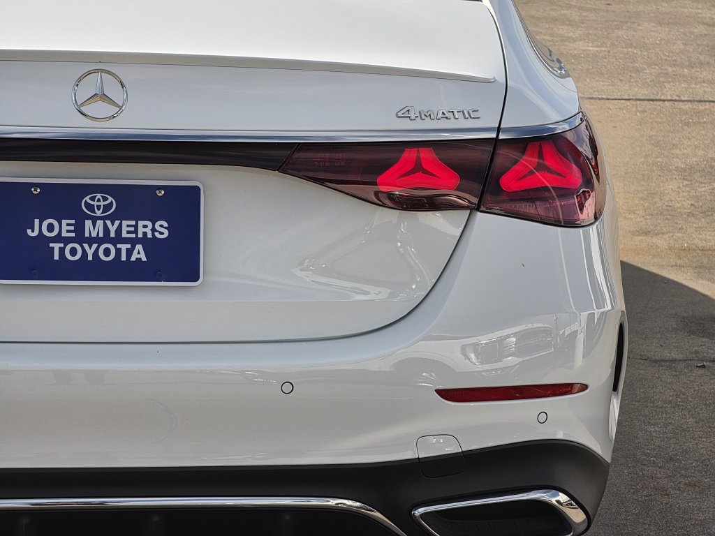 Used 2025 Mercedes-Benz E 350 4MATIC Sedan w/ Winter Package image 9
