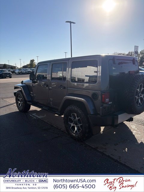 Used 2014 Jeep Wrangler Unlimited Sahara AWD/4WD image 12