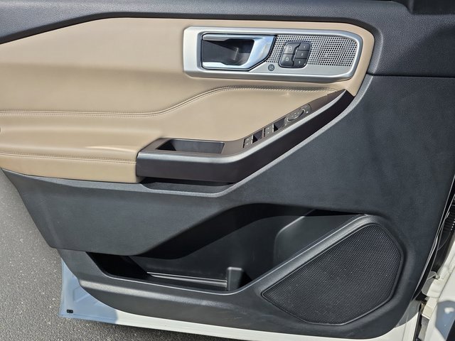 Used 2020 Ford Explorer Limited w/ Class III Trailer Tow Package image 26