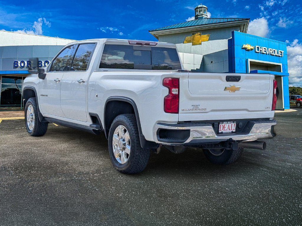 Used 2022 Chevrolet Silverado 2500 LTZ w/ LTZ Plus Package AWD/4WD image 7