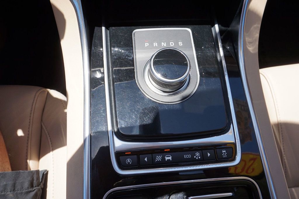 Used 2017 Jaguar XF RWD image 38
