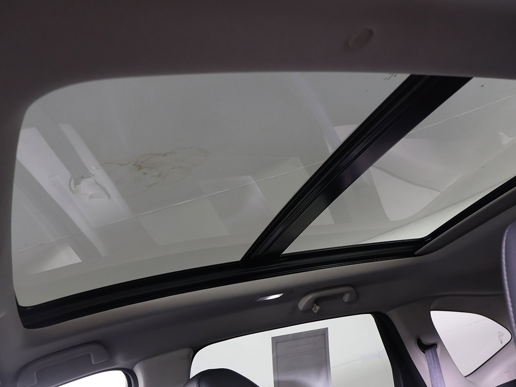 Used 2023 Acura MDX SH-AWD image 17