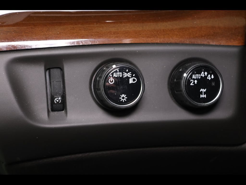 Certified 2020 Cadillac Escalade Luxury AWD/4WD image 19