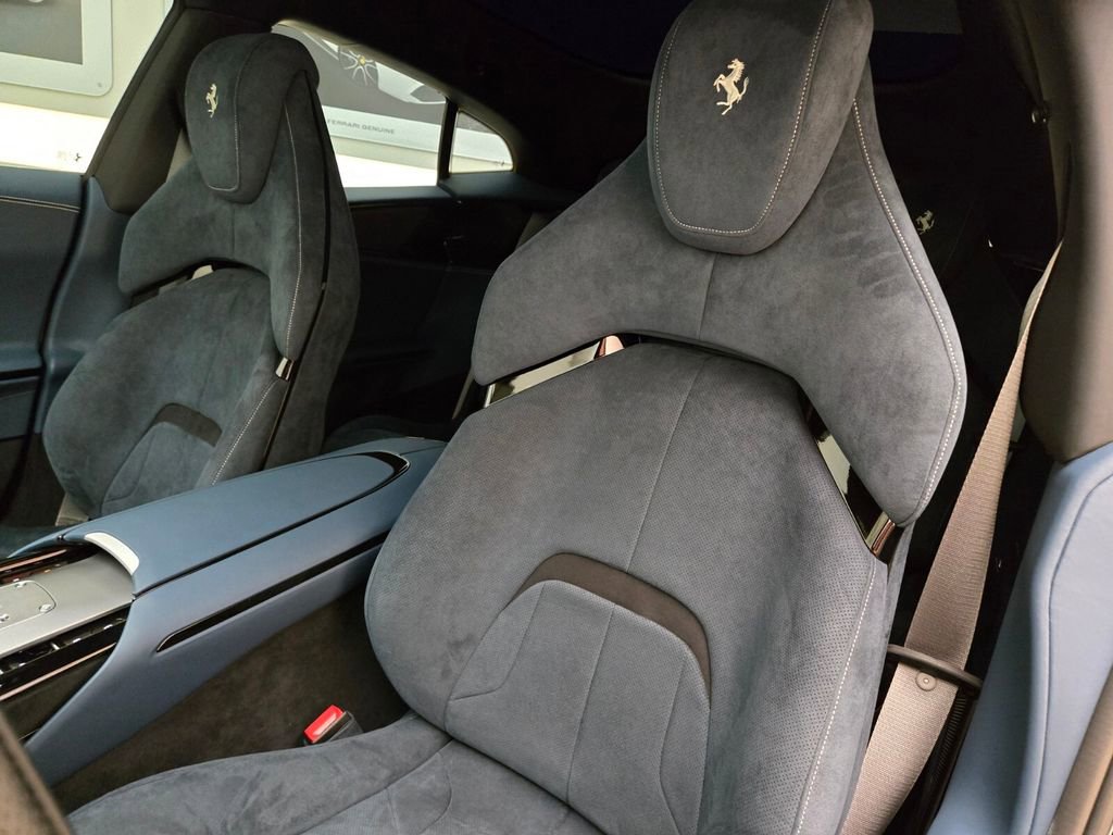 Used 2025 Ferrari Purosangue image 32