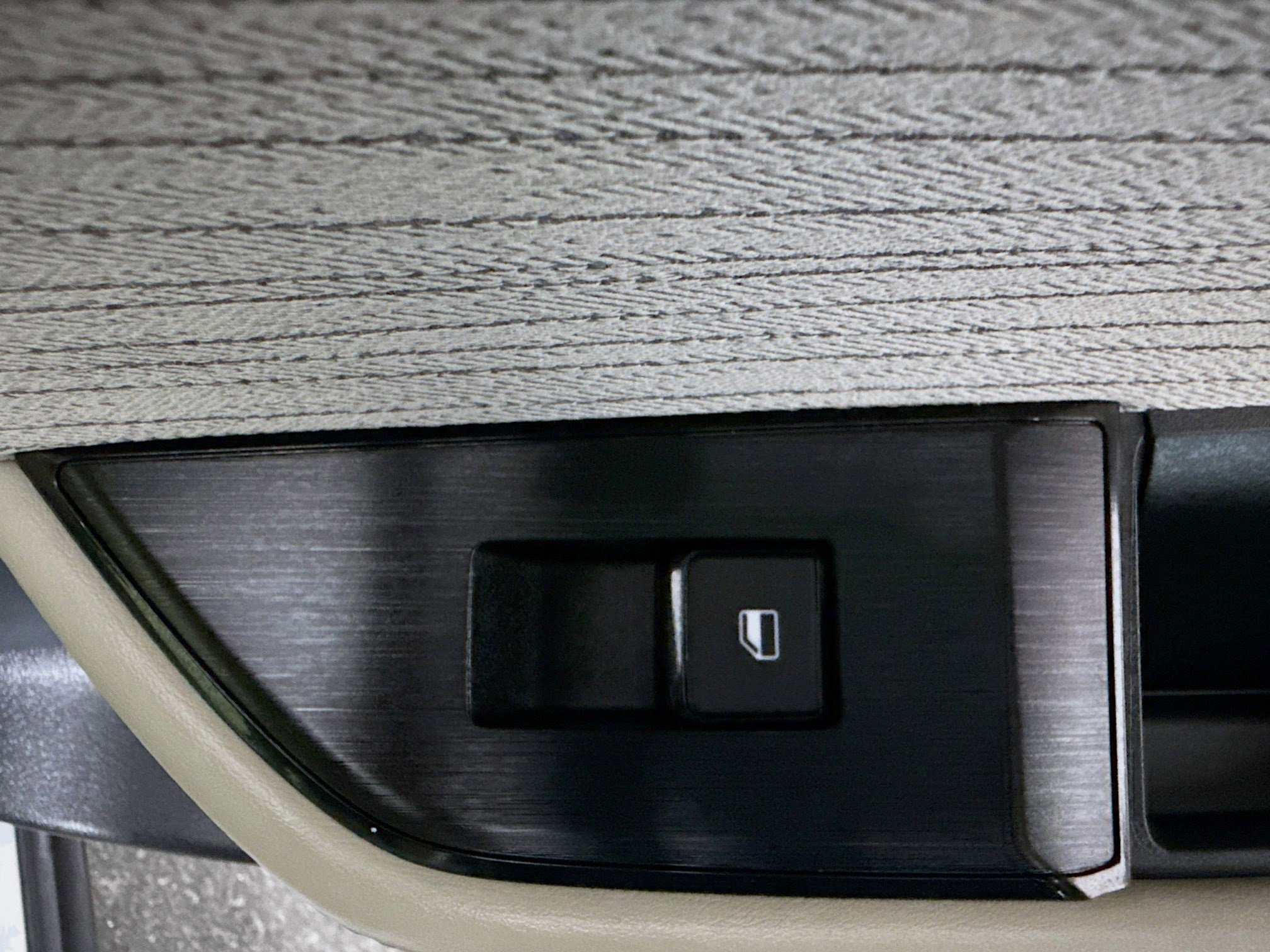 Used 2023 Nissan Rogue SV FWD image 31