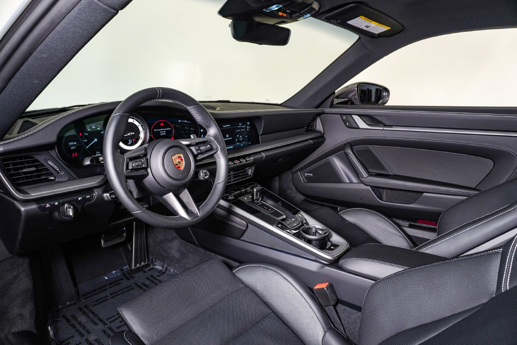 Certified 2024 Porsche 911 Carrera RWD image 4