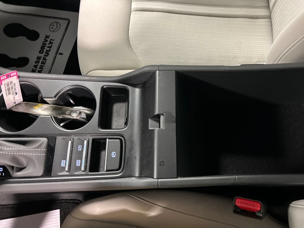 Used 2025 Hyundai Sonata SE FWD image 19