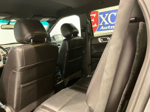 Used 2014 Ford Explorer Limited w/ Equipment Group 301A AWD/4WD image 37