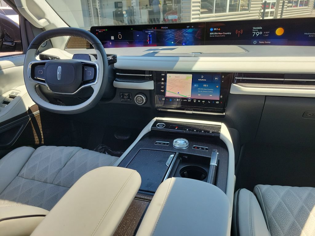 New 2026 Lincoln Navigator Black Label AWD/4WD image 13