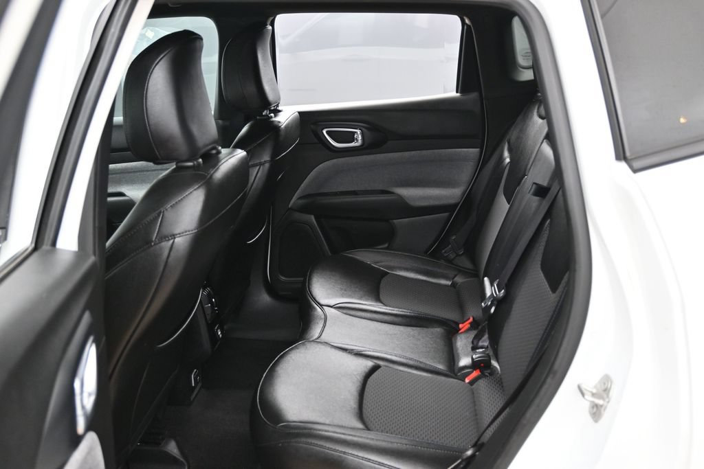 Used 2024 Jeep Compass Latitude AWD/4WD image 33