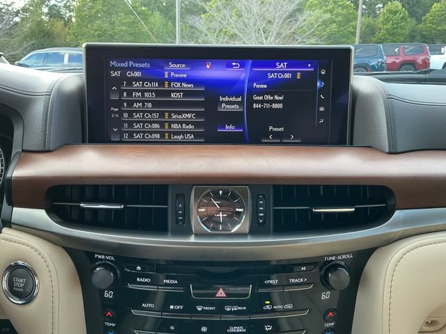 Used 2016 Lexus LX 570 4WD w/ Luxury Package image 19