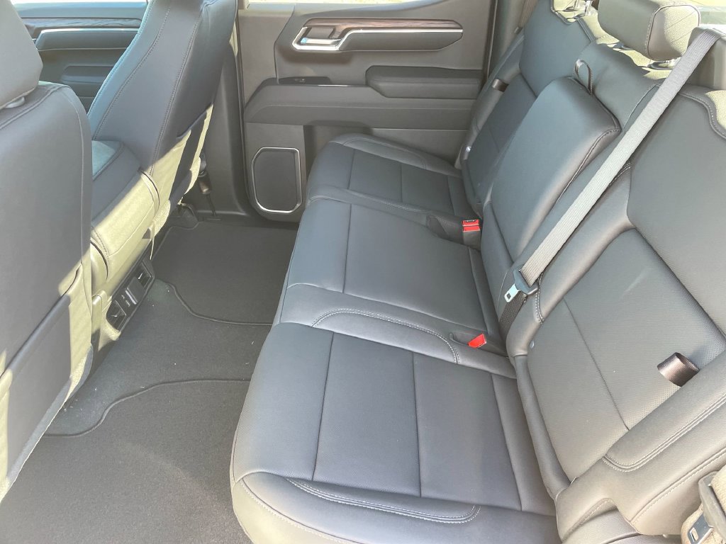 New 2026 GMC Sierra 1500 SLT AWD/4WD image 25