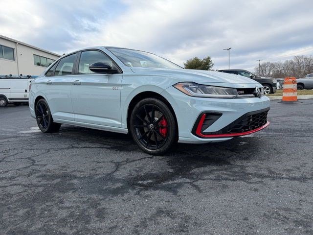 Used 2025 Volkswagen Jetta GLI Autobahn image 9