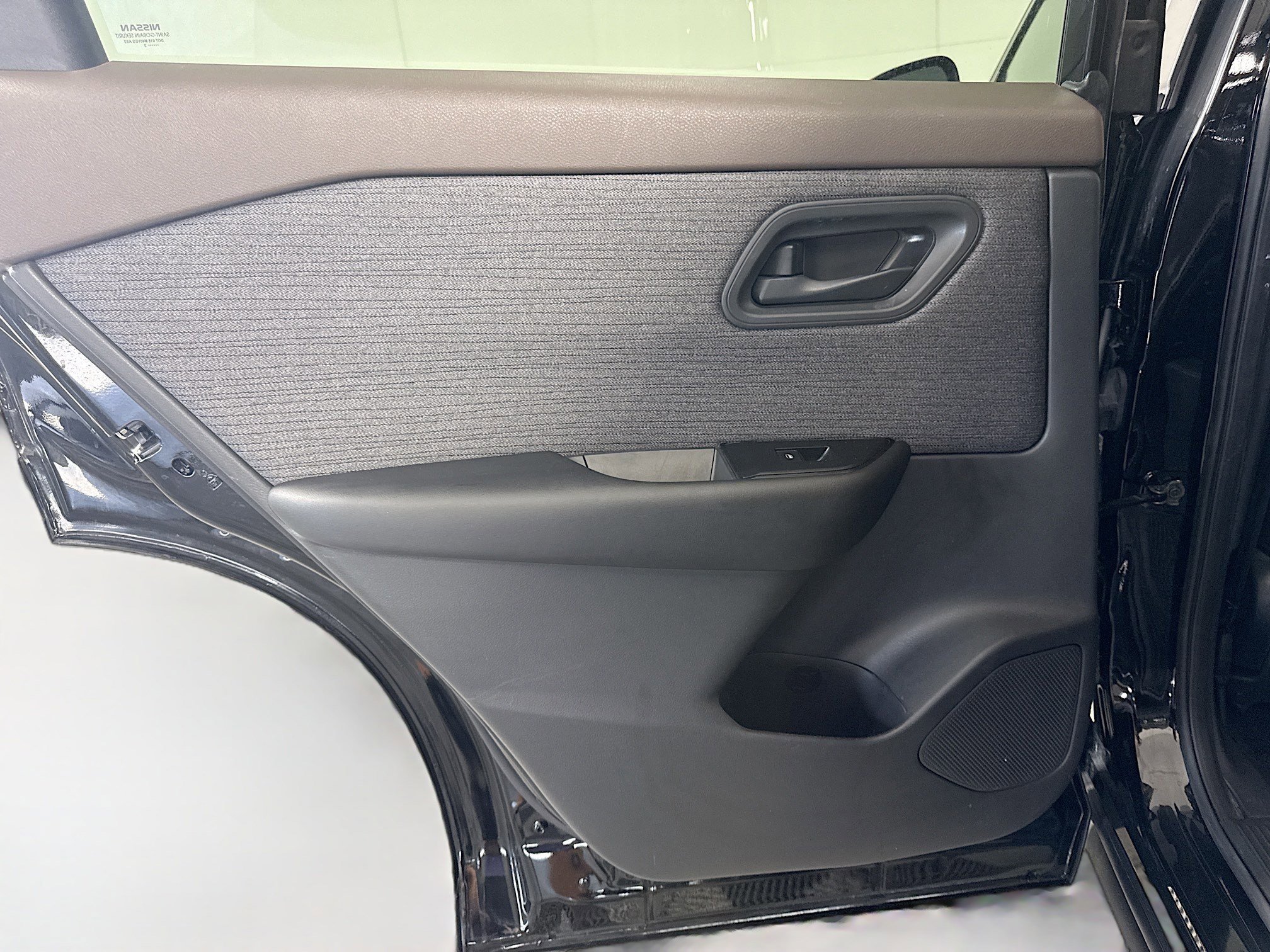 Used 2023 Nissan Rogue S FWD image 26