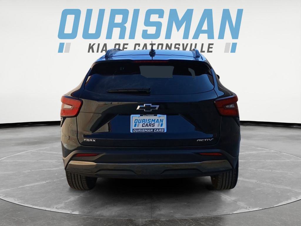 Used 2025 Chevrolet Trax ACTIV w/ Sunroof Package image 5