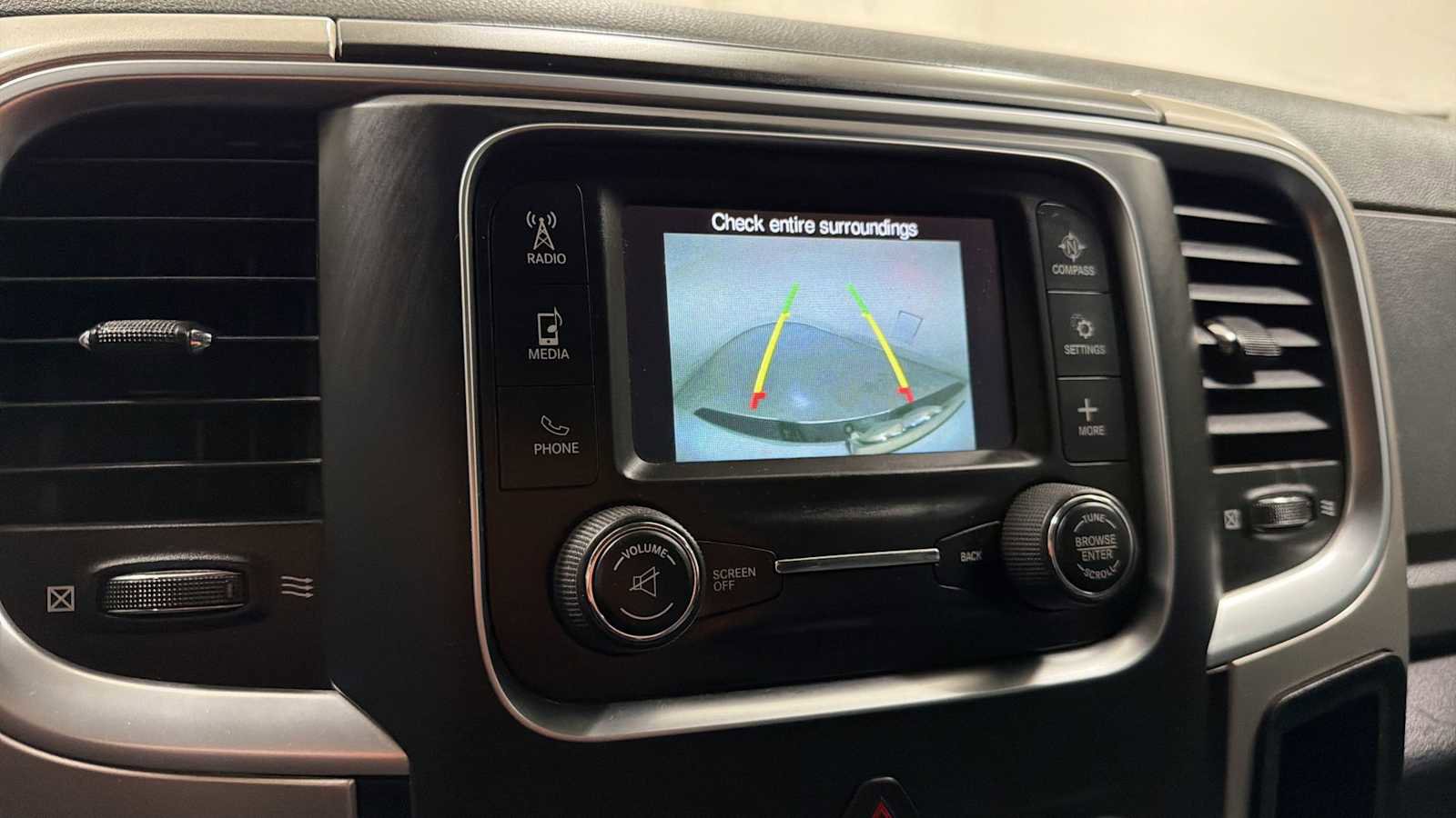 Used 2019 RAM 1500 Classic SLT AWD/4WD image 19