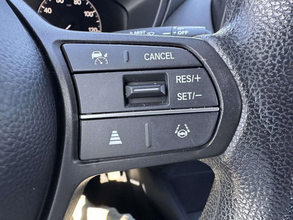 Used 2023 Honda HR-V LX image 16