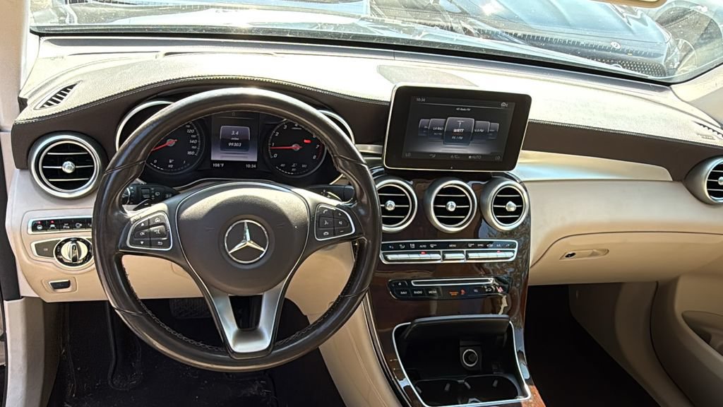 Used 2016 Mercedes-Benz GLC 300 4MATIC image 26