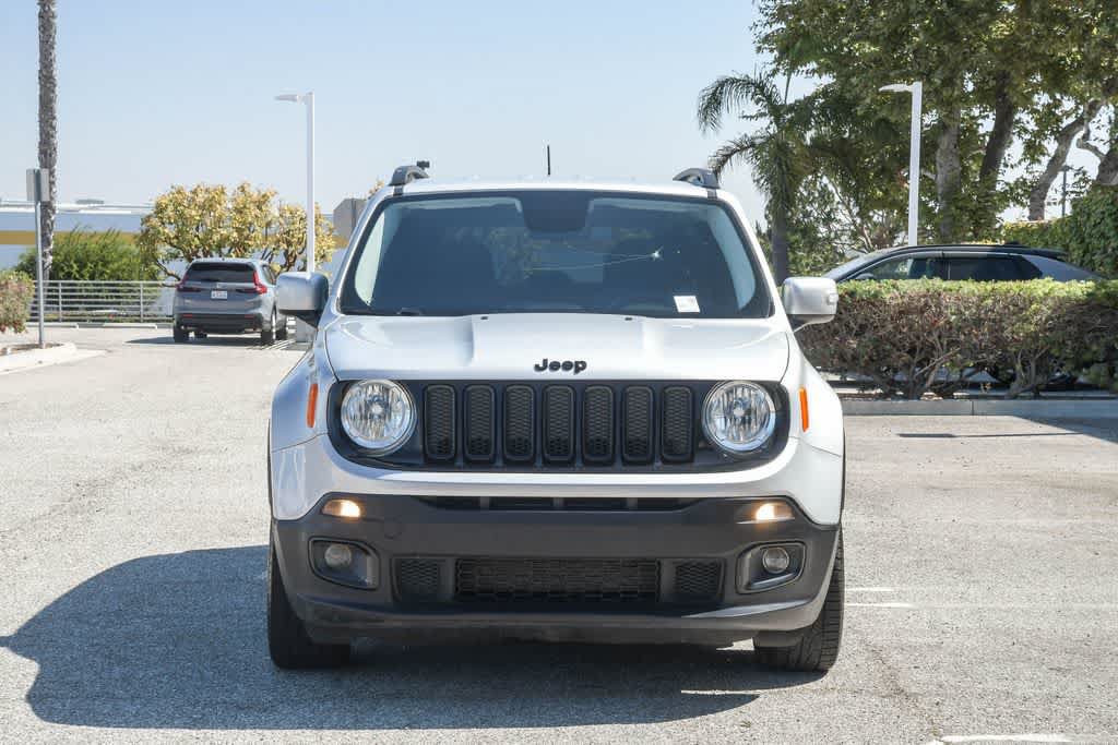 Used 2017 Jeep Renegade Altitude FWD image 2