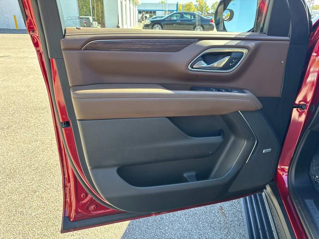 Certified 2024 Chevrolet Suburban High Country w/ Advanced Technology Package image 25