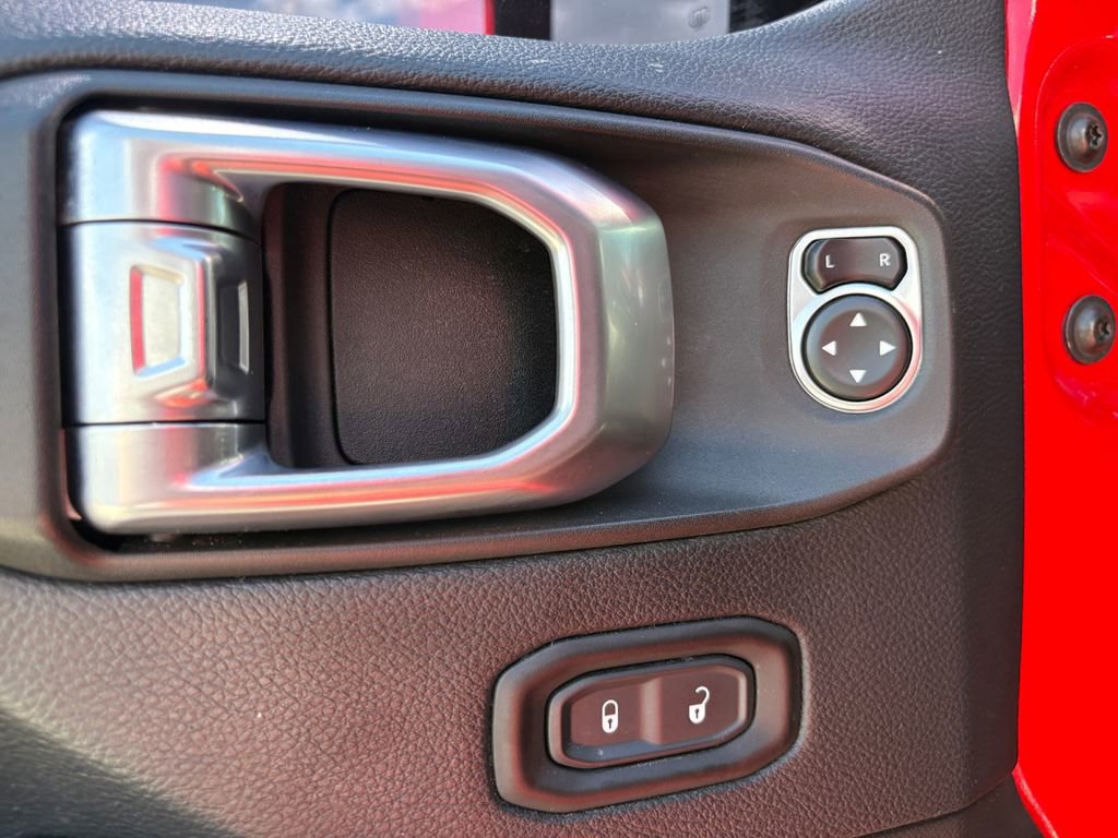 Used 2018 Jeep Wrangler Unlimited Rubicon image 14