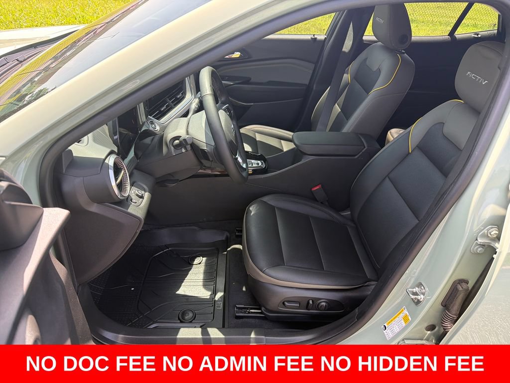 Used 2025 Chevrolet Trax ACTIV w/ Driver Confidence Package FWD image 11
