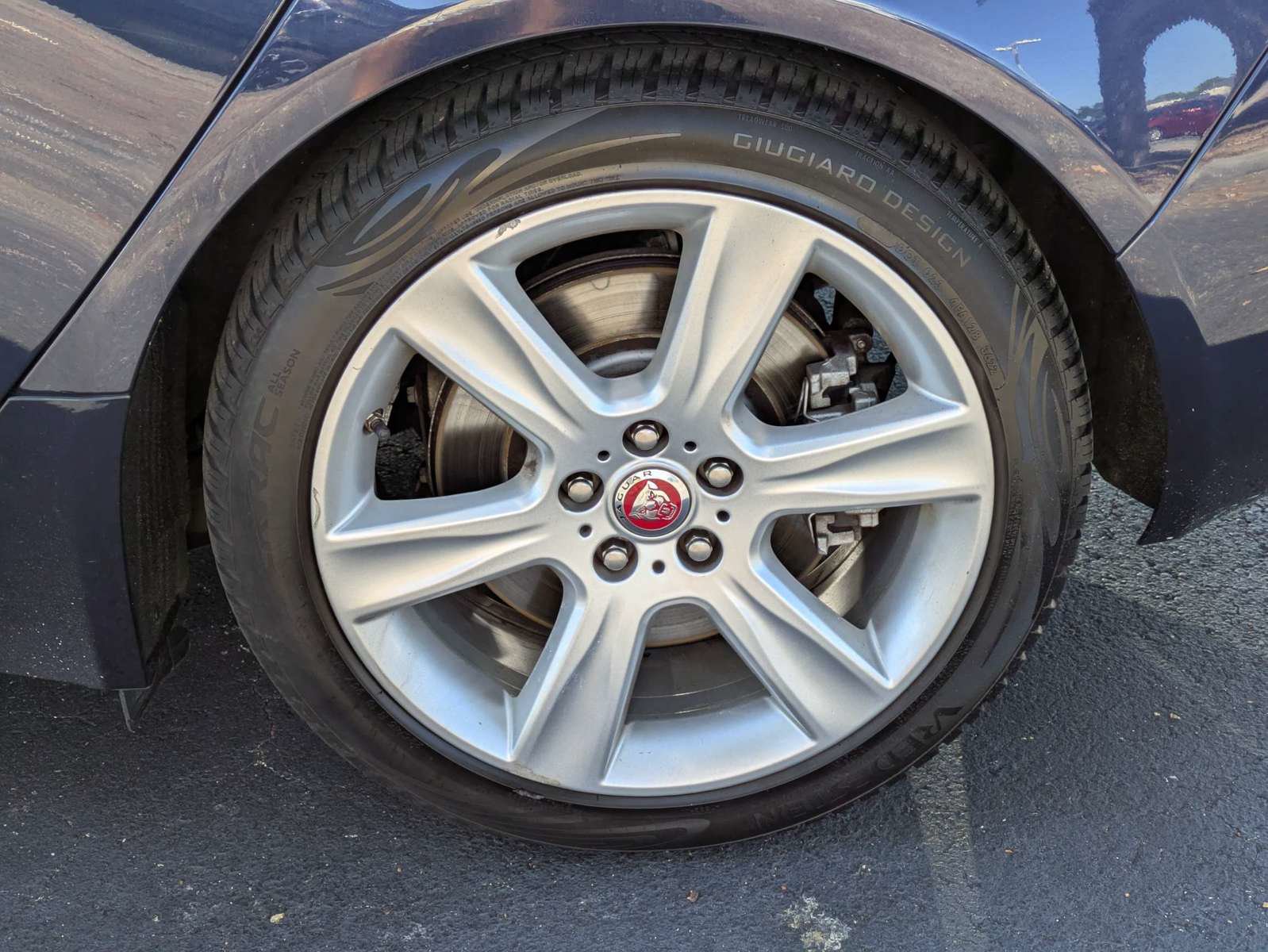 Used 2017 Jaguar XE Prestige AWD/4WD image 9