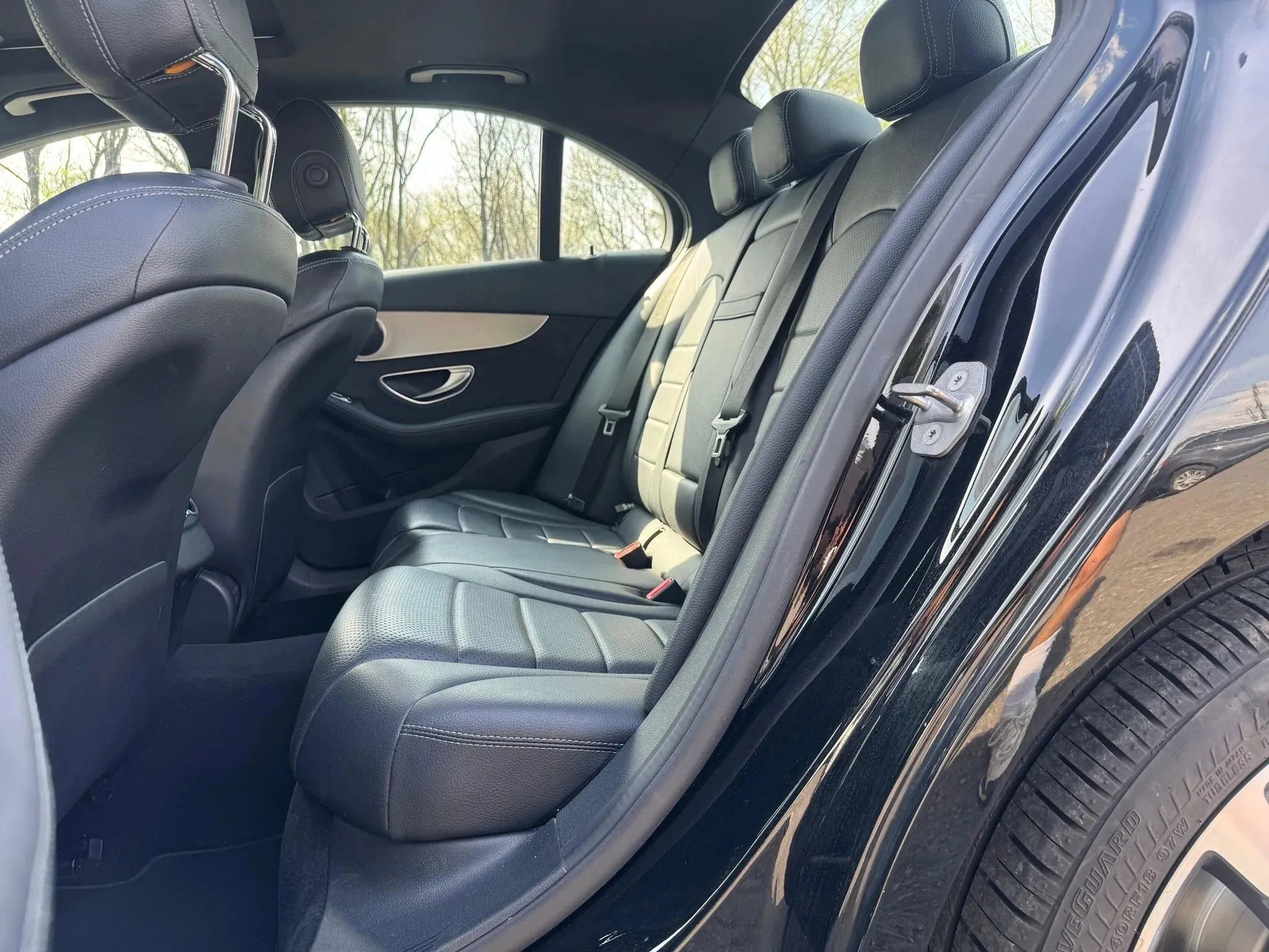 Used 2018 Mercedes-Benz C 300 4MATIC Sedan image 11