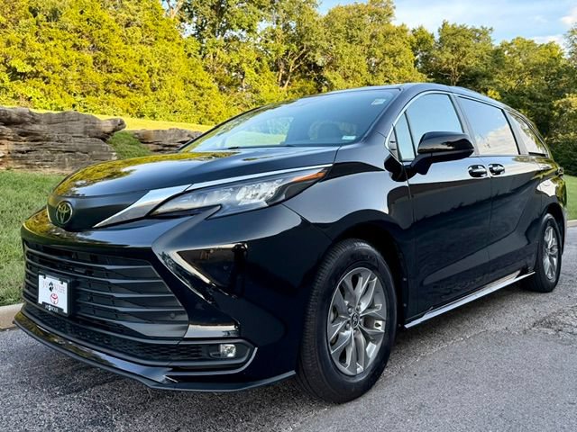 Used 2026 Toyota Sienna XLE