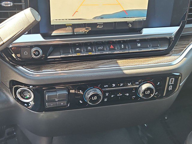 Used 2025 Chevrolet Silverado 1500 LT w/ Leather Package RWD image 18