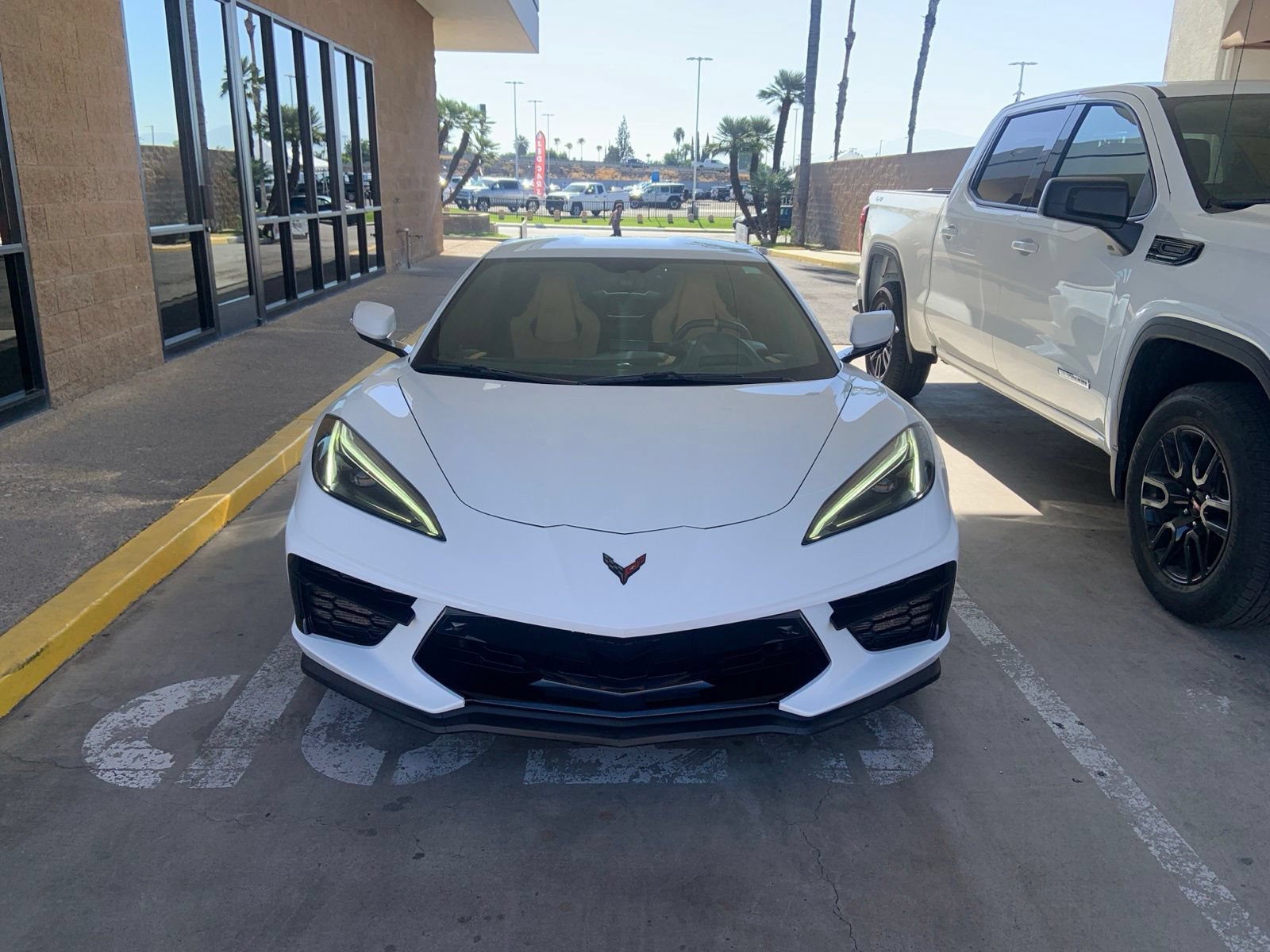 Used 2021 Chevrolet Corvette Stingray Preferred Cpe w/ Z51 Performance Package RWD image 2