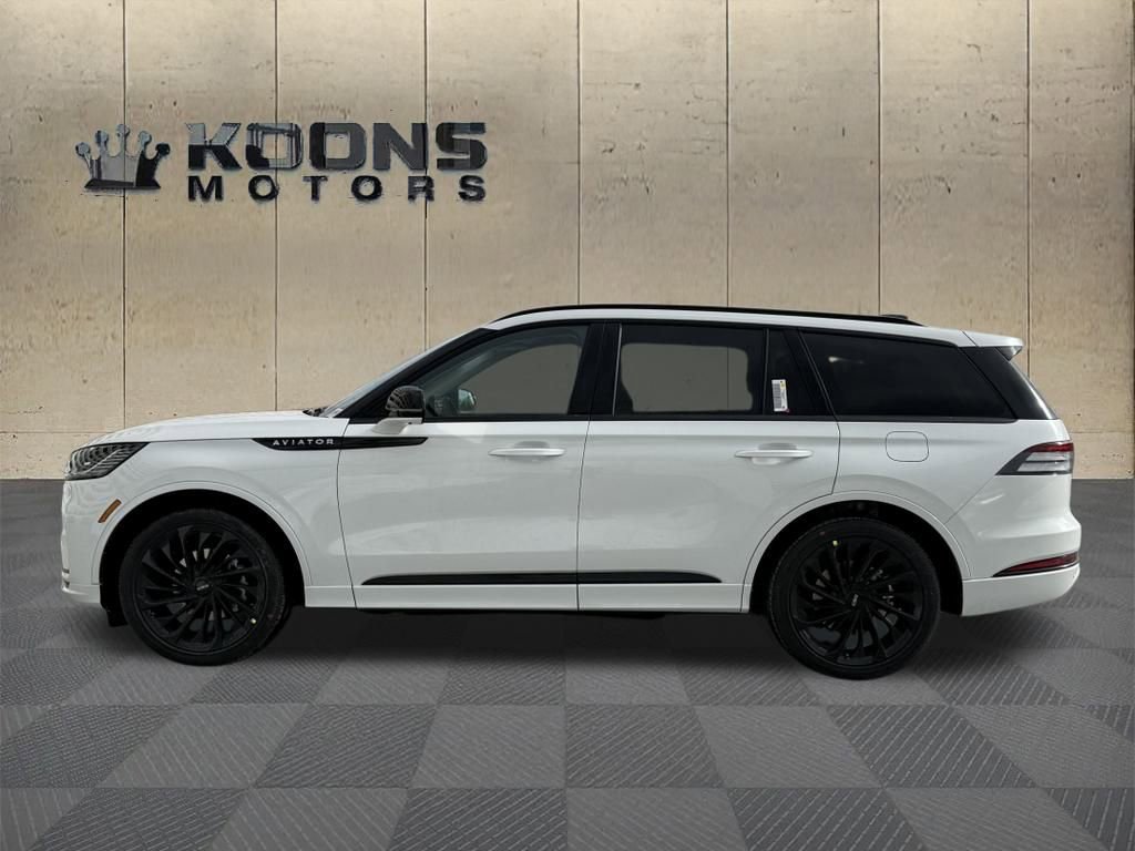 New 2026 Lincoln Aviator Reserve image 2