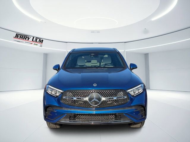 Used 2023 Mercedes-Benz GLC 300 w/ AMG Line image 7