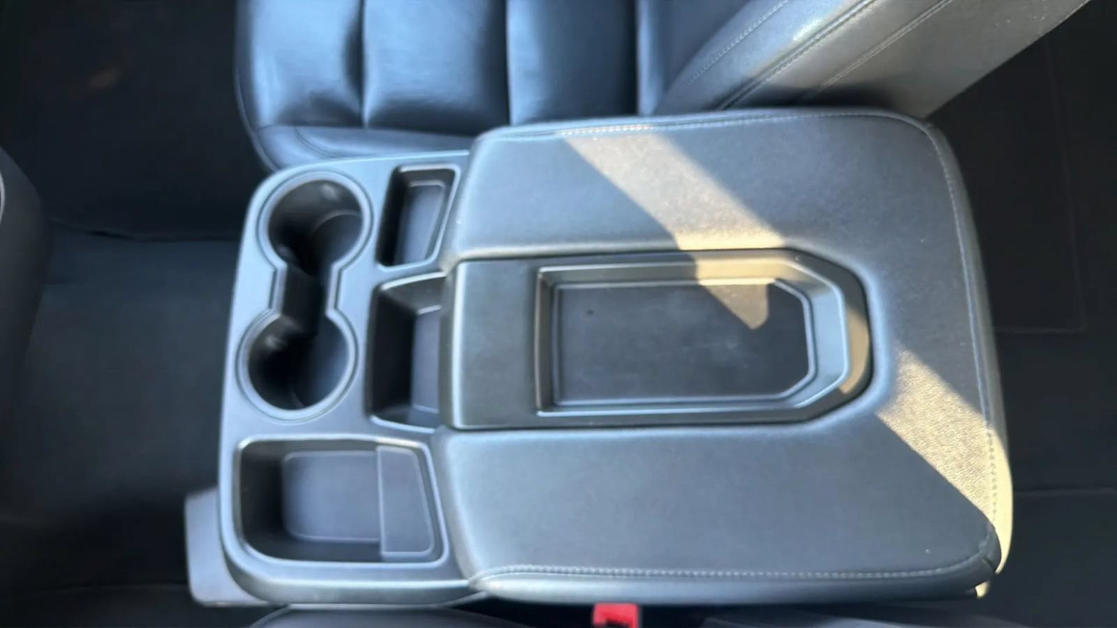 Used 2025 GMC Sierra 1500 SLT RWD image 28