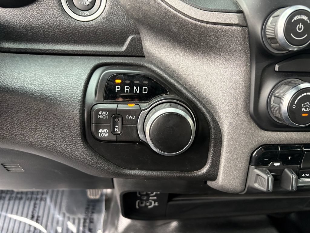 Used 2024 RAM 3500 Tradesman w/ Chrome Appearance Group AWD/4WD image 19