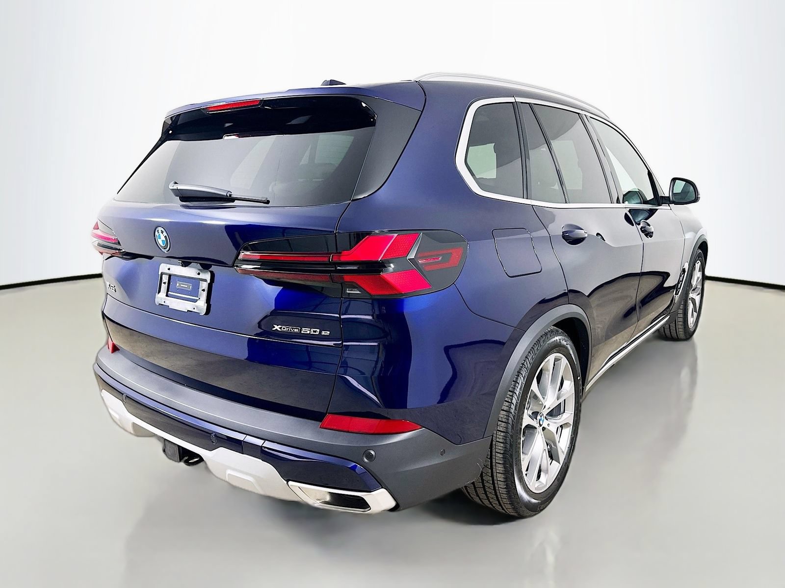 New 2026 BMW X5 xDrive50e AWD/4WD image 5