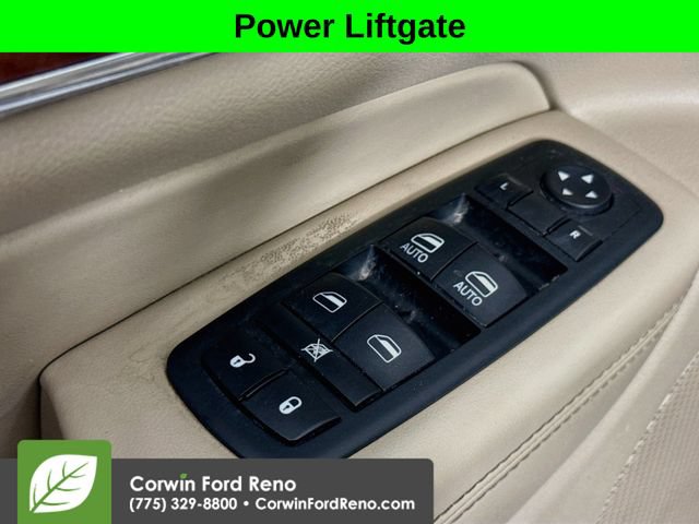 Used 2011 Jeep Grand Cherokee Limited w/ Luxury Group II AWD/4WD image 18