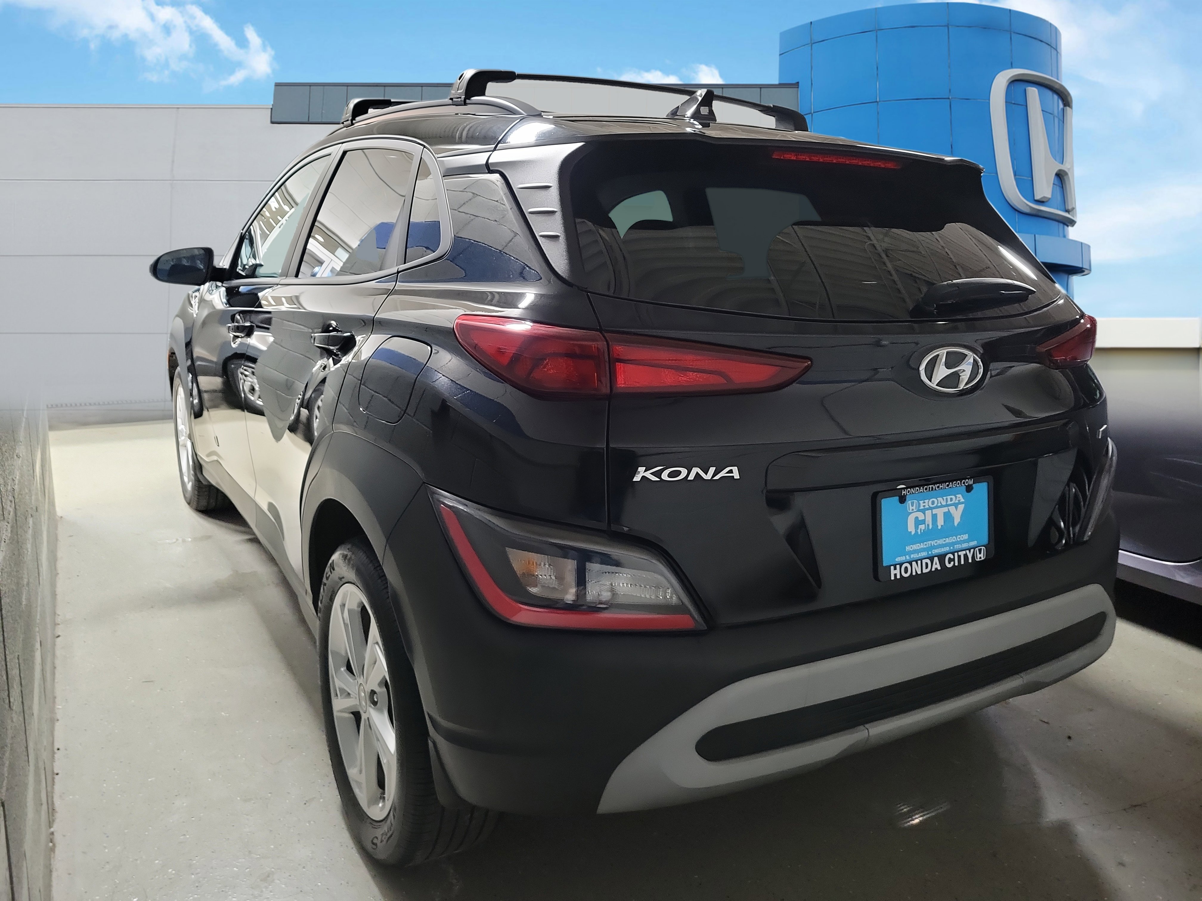 Used 2023 Hyundai Kona SEL AWD/4WD image 4