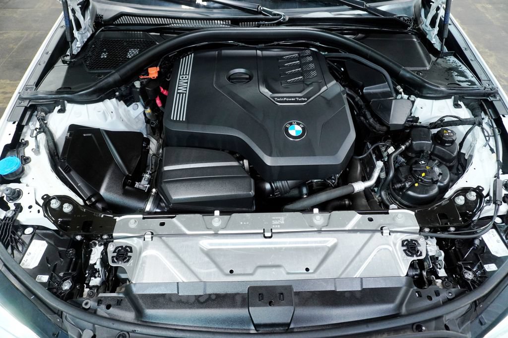 Used 2023 BMW 330i xDrive Sedan w/ Premium Package AWD/4WD image 8