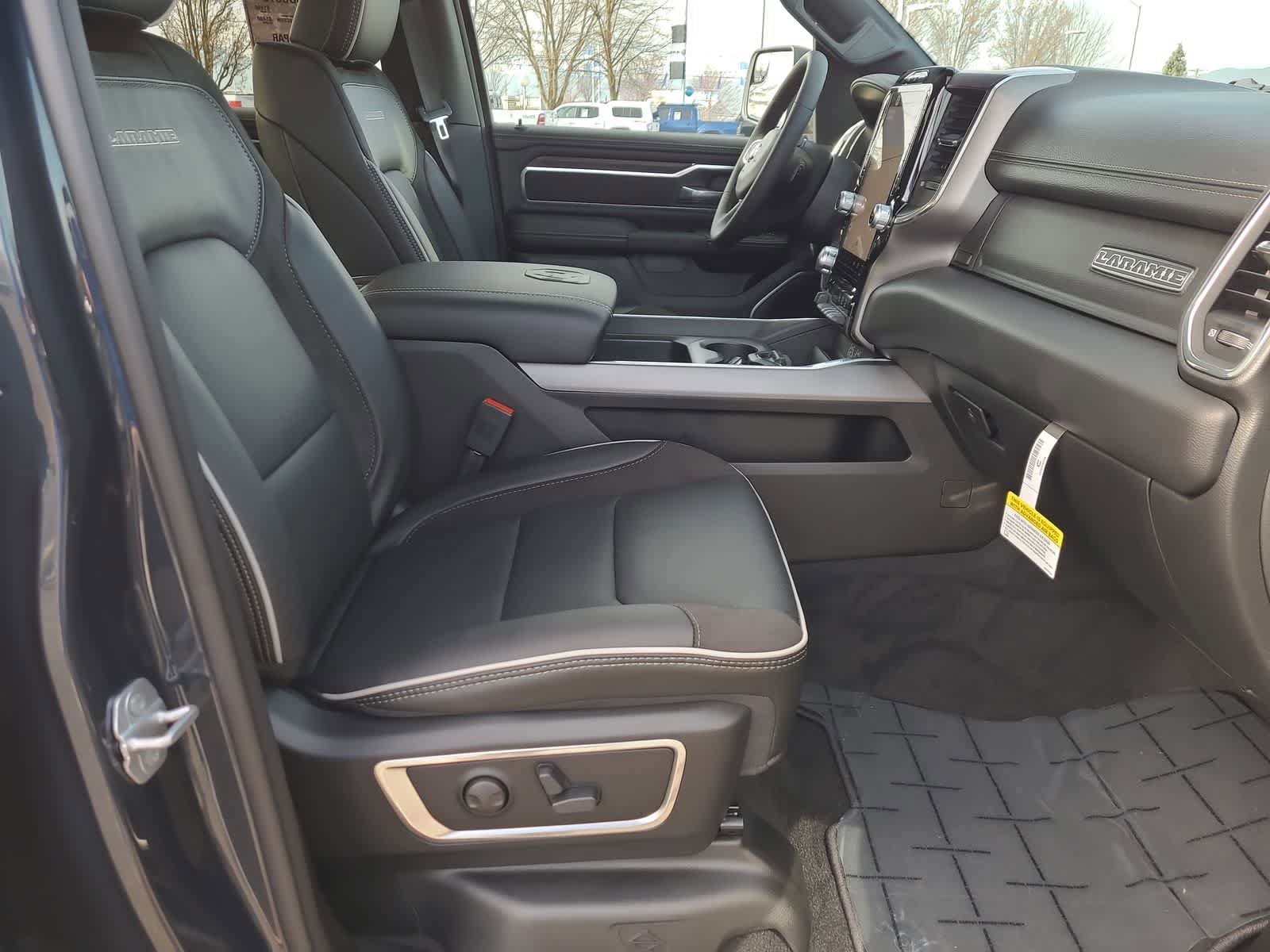 New 2026 RAM 1500 Laramie AWD/4WD image 22