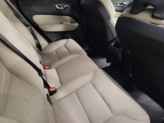 New 2026 Volvo XC60 B5 Plus w/ Protection Package Premier image 31