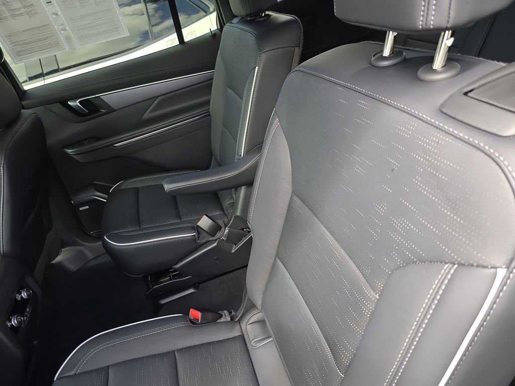 Used 2025 Buick Enclave Sport Touring image 13