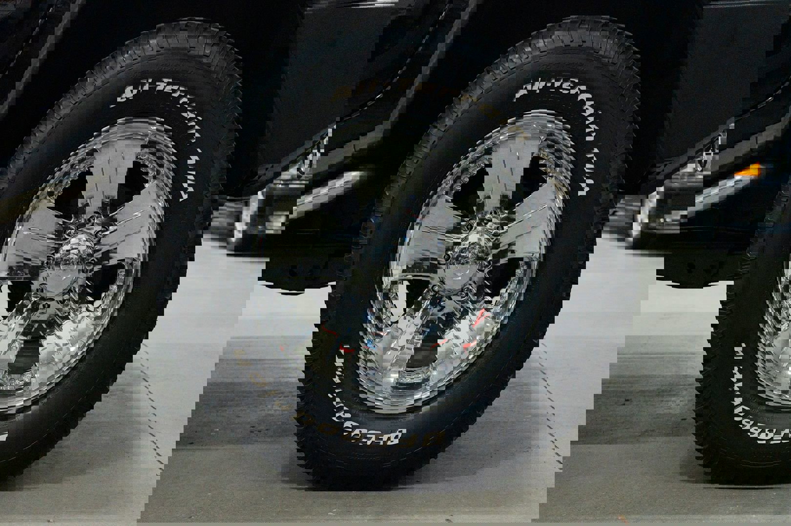 Used 2003 HUMMER H2 w/ Preferred Equipment Group image 16