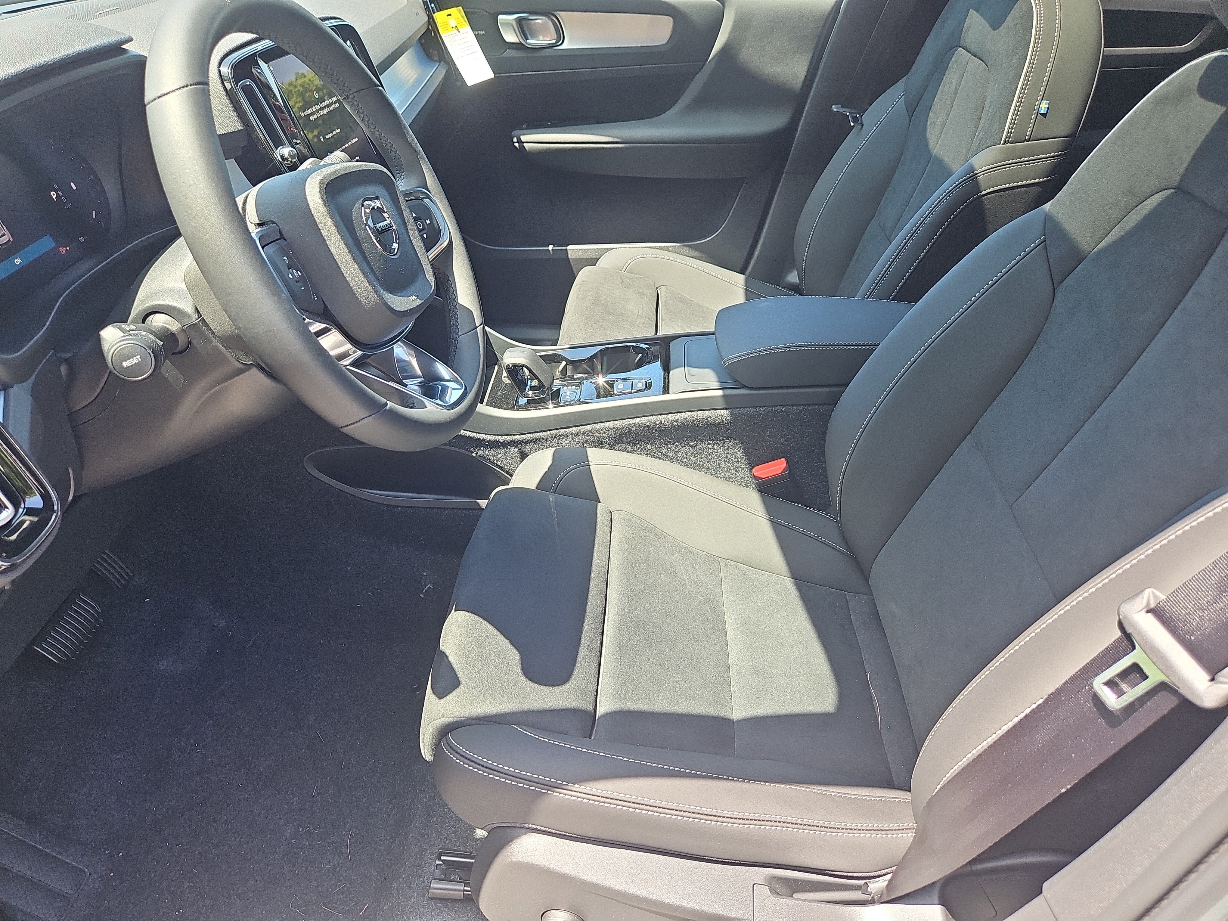 New 2026 Volvo XC40 B5 Ultra w/ Protection Package Premier AWD/4WD image 21